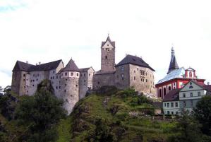 Středověké slavnosti Karla IV. na hradě Loket