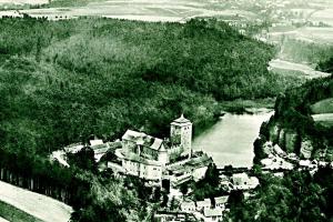 Hrad Kost v roce 1927 Hrad Kost v roce 1927