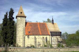 Kostel sv.Linharta dominuje obci Lidéřovice Kostel sv.Linharta dominuje obci Lidéřovice