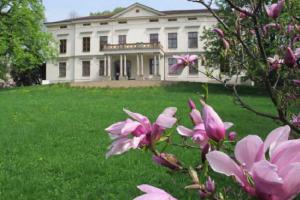 Muzeum regionu Valašsko zve na výstavu Kvetoucí ornamenty Muzeum regionu Valašsko zve na výstavu Kvetoucí ornamenty