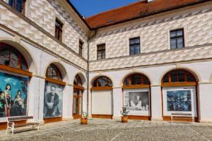 Muzeum fotografie zahajuje výstavu Petr Hecht – Divadlo Járy Cimrmana