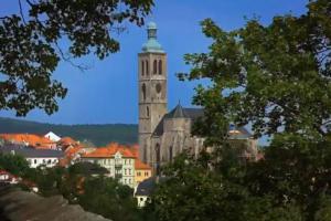 Vysoká věž kostela sv.Jakuba je jednou z dominant Kutné Hory Vysoká věž kostela sv.Jakuba je jednou z dominant Kutné Hory
