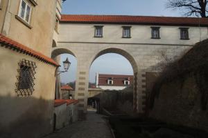 Krytý zámecký most v Brandýse nad Labem spojoval zámek se zahradou