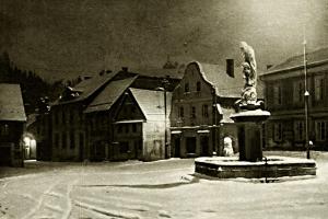 Půlnoc na náměstí v Železném Brodě Půlnoc na náměstí v Železném Brodě