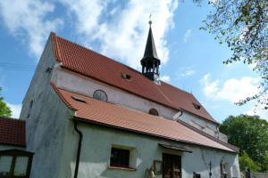 Kostel Zvěstování Panny Marie v Dobrši skrývá gotické nástěnné malby Kostel Zvěstování Panny Marie v Dobrši skrývá gotické nástěnné malby