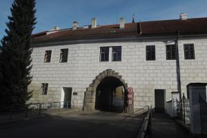 Budějovická brána v Třeboni odolala i vojsku dona Baltarara de Marradas