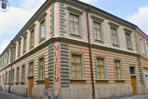 Městské muzeum a galerie Polička zve na ...SKŘÍTKOVÁNÍ – festival pro rodiny s dětmi Městské muzeum a galerie Polička zve na ...SKŘÍTKOVÁNÍ – festival pro rodiny s dětmi