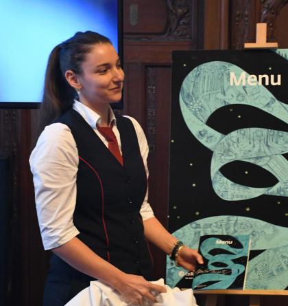 Na palubě jídelních vozů Českých drah je pro cestující připraveno nové sezónní menu od  kuchařů  sdružených v Asociaci kuchařů a cukrářů ČR