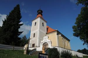 Kostel sv. Vincence stojí na hradišti Slavníkovců