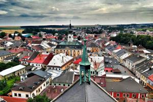 Rodná světnička Bohuslava Martinů ve věži kostela sv. Jakuba opět vítá návštěvníky!