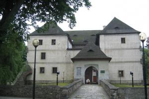 Vodní tvrz v Jeseníku je dnes sídlem Vlastivědného muzea