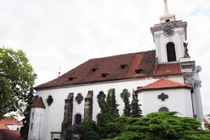 Kostel sv. Gotharda založil první český arcibiskup Arnošt z Pardubic