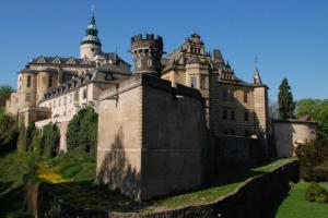 Frýdlant je středověký hrad i renesanční zámek
