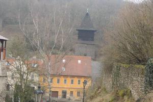 Zvonice v Krupce plnila i fortifikační funkci