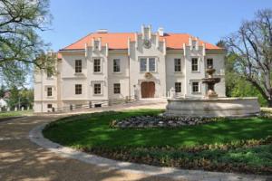 Muzeum jižního Plzeňska zve na výstavu Osudy aristokratů Západních Čech v bouřlivém 20.století Muzeum jižního Plzeňska zve na výstavu Osudy aristokratů Západních Čech v bouřlivém 20.století