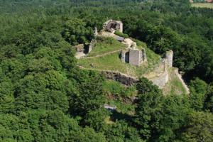 Hrad Kumburk byl založen šlechtickým rodem Markvarticů Hrad Kumburk byl založen šlechtickým rodem Markvarticů