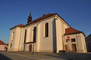 Kostel sv.Mikuláše v Dobřanech skrývá fresky Františka Julia Luxe Kostel sv.Mikuláše v Dobřanech skrývá fresky Františka Julia Luxe