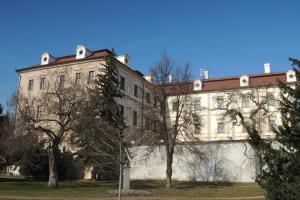Zámek v Benátkách nad Jizerou skrývá vynikající díla barokního sochařství