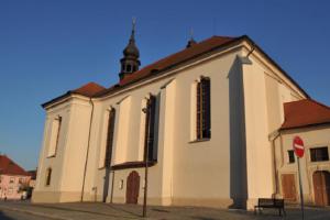 Kostel sv.Mikuláše v Dobřanech skrývá fresky Františka Julia Luxe