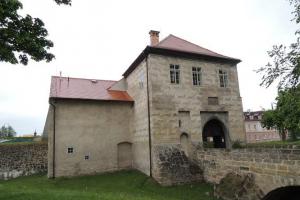 Vodní hrad Lipý založil rod Ronovců