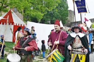 Festival vojenské historie na hradě Helfštýn se blíží
