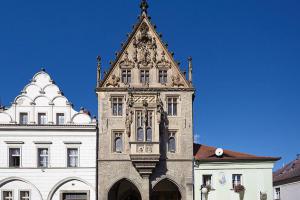 Kamenný dům v Kutné Hoře patří mezi nejvýznamnější památky pozdně gotické architektury Kamenný dům v Kutné Hoře patří mezi nejvýznamnější památky pozdně gotické architektury