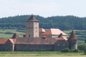 Oživené noční prohlídky na hradě Švihov Oživené noční prohlídky na hradě Švihov