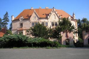 Na zámku Vrchotovy Janovice u baronky Sidonie Nádherné se scházely významné osobnosti