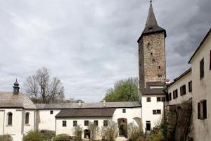 Odhalte tajemství lesa na hradě Roštejn