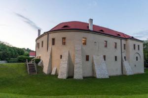Středočeské muzeum v Roztokách u Prahy zve na výstavu Kněžna sv. Ludmila Středočeské muzeum v Roztokách u Prahy zve na výstavu Kněžna sv. Ludmila