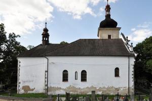 Kostel sv. Petra ve Slivici založil první arcibiskup pražský Arnošt z Pardubic