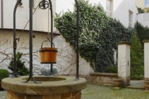 Plzeňské dvorky z výšky, v podzemí i v aplikaci nebo s průvodcem Plzeňské dvorky z výšky, v podzemí i v aplikaci nebo s průvodcem