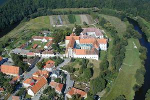 Monastýrování je speciální prohlídka kláštera Zlatá Koruna na téma klášterní život Monastýrování je speciální prohlídka kláštera Zlatá Koruna na téma klášterní život