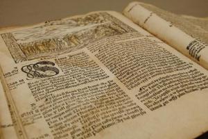 Uherský Brod hostí unikátní výstavu – Bible včera, dnes a zítra