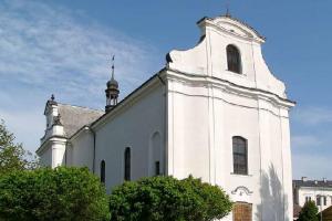 Kostel sv. Františka Serafínského zdobí obraz Petra Brandla