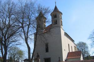 Románský kostel v Kondraci patří k nejstarším církevním památkám v Čechách Románský kostel v Kondraci patří k nejstarším církevním památkám v Čechách