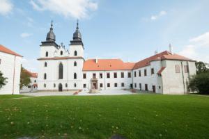 Muzeum Vysočiny Třebíč zve na přednášku "Královničky – svatodušní obřad výročního cyklu"