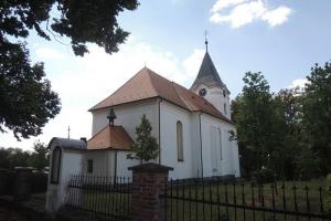 Kostel sv. Jana Nepomuckého v Senožatech patřil želivským premonstrátům