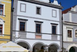Centrum Třeboňského rybníkářského dědictví zve na výstavu Záblesky svobody aneb konec 80. let Centrum Třeboňského rybníkářského dědictví zve na výstavu Záblesky svobody aneb konec 80. let