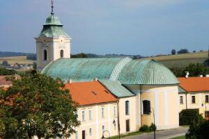 Kostel sv.Anny v Holešově sloužil řádu trinitářů