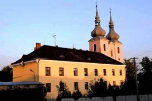 Valašské poutní místo je kostel Navštívení Panny Marie v Zašové