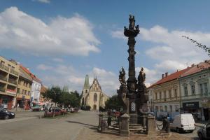 Mariánský sloup v Rakovníku je ozdobou náměstí Mariánský sloup v Rakovníku je ozdobou náměstí