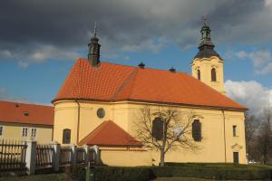 Na místě loretánské kaple v Dobříši stojí barokní kostel Nejsvětější Trojice