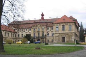 Na zámku v Měšicích působil Josef Dobrovský