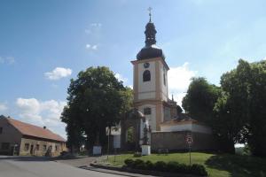 Kostel Narození Panny Marie v Pičíně skrývá gotické fresky Kostel Narození Panny Marie v Pičíně skrývá gotické fresky